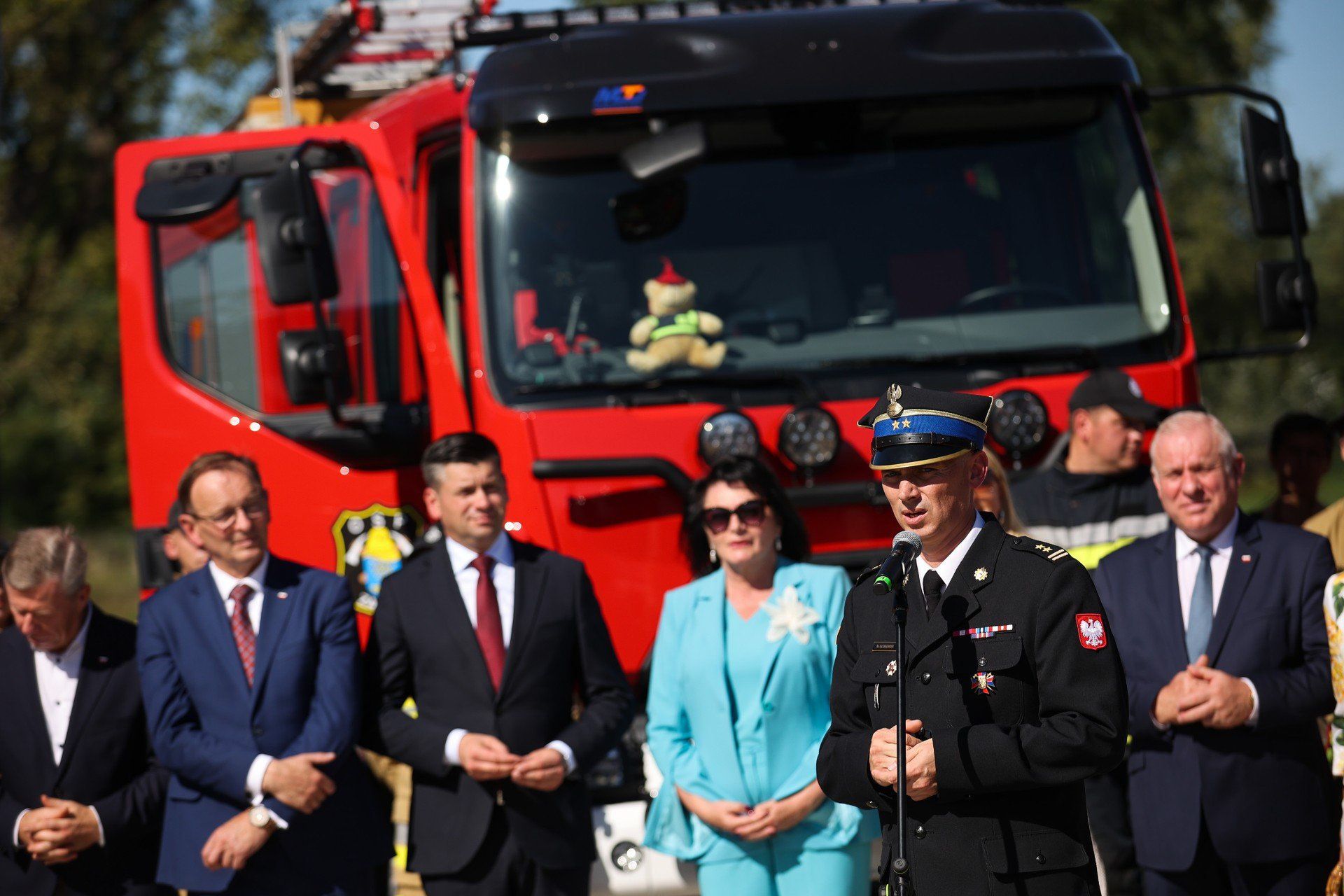 Kilkadziesiąt jednostek OSP z całej Małopolski otrzymało fabrycznie nowe samochody ratowniczo-gaśnicze. Pojazdy zakupiono z pomocą unijną, w ramach programu &#34;Bezpieczna Małopolska&#34;