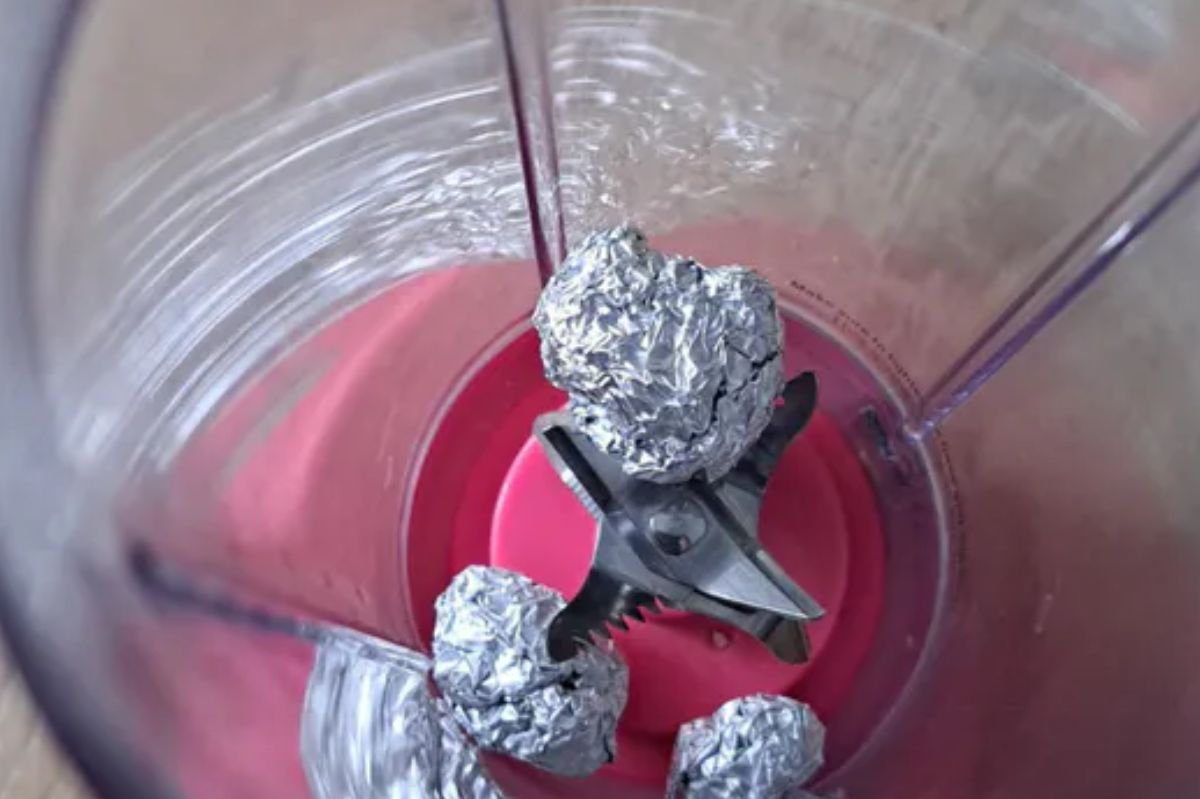 Aluminum foil balls in the blender