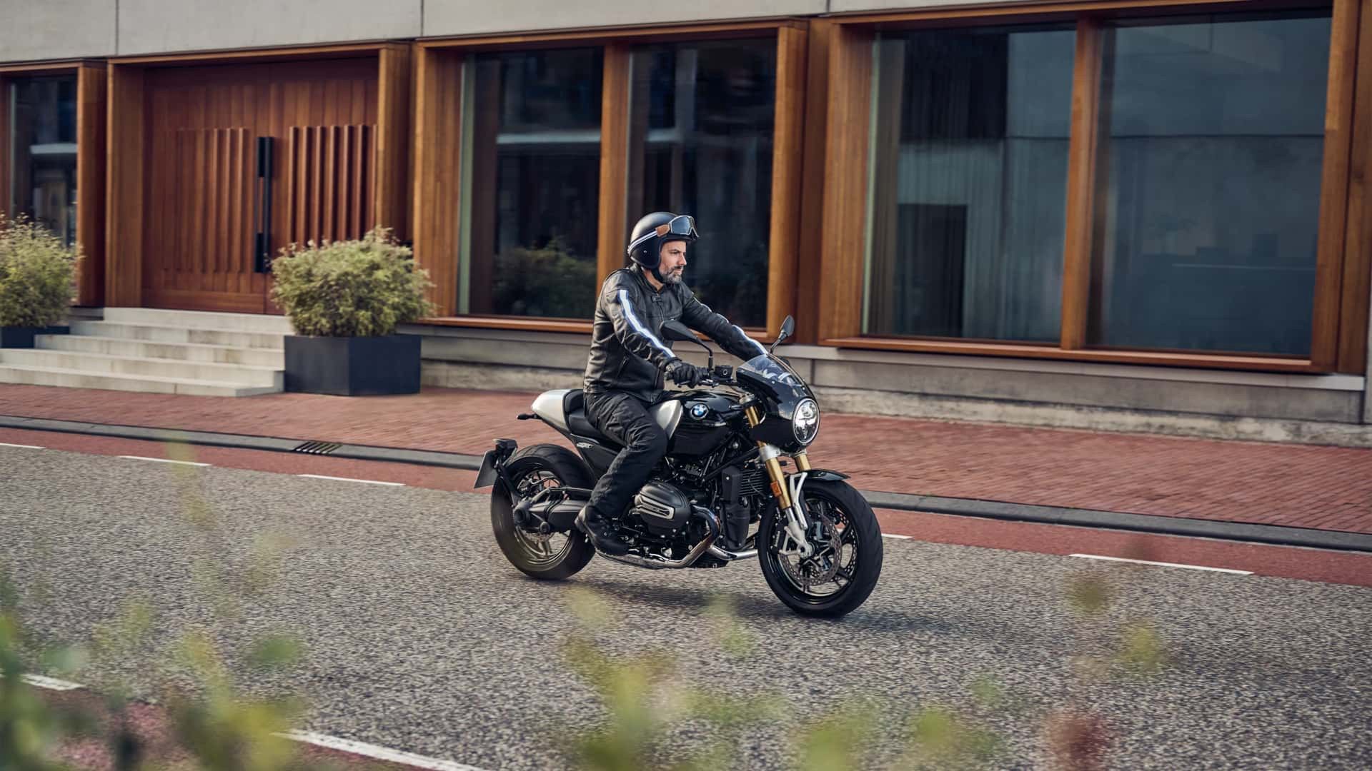 BMW R12 na rok 2024
