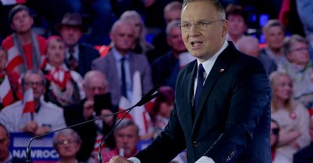Stary kandydat Duda. Prezydent włączył się w kampanię [OPINIA]