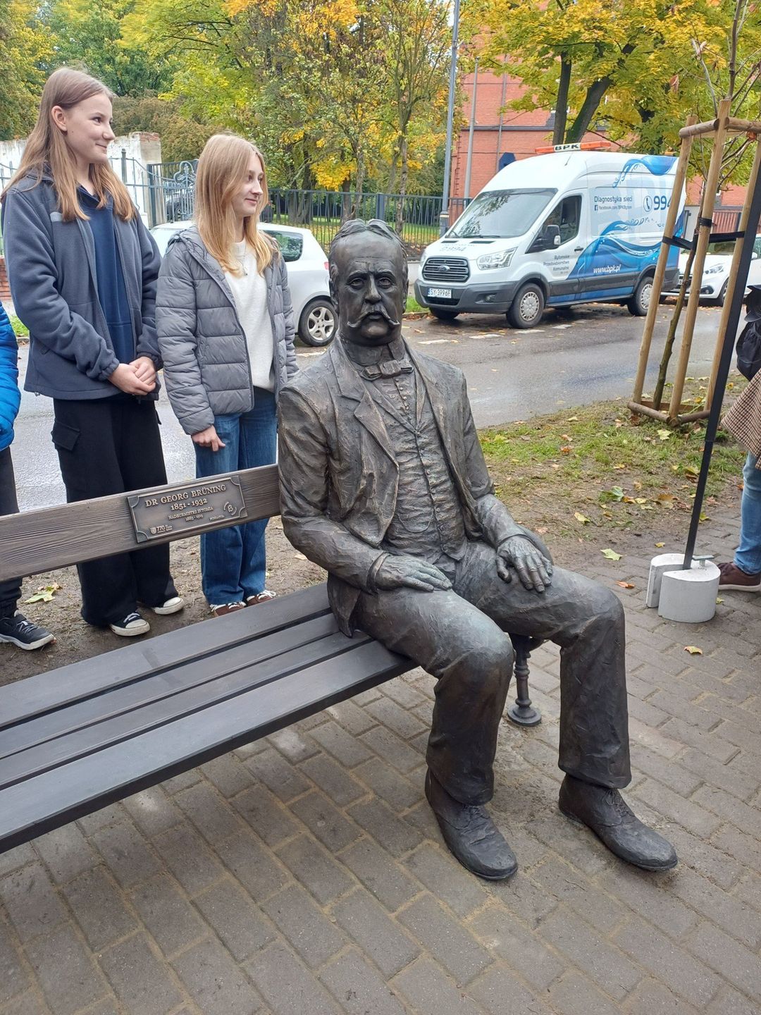 Ławeczka z podobizną nadburmistrza Bytomia Georga Brüninga.