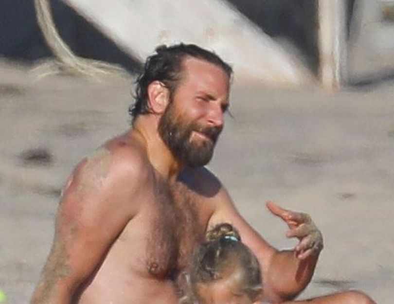 Jennifer Garner i Bradley Cooper relaksują się na plaży w Malibu