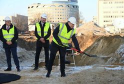 Nowy gmach TVP. Kurski z łopatą nie może się nachwalić
