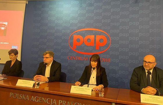 Coraz mniej spotów reklamujących żywność w przekazach dla dzieci