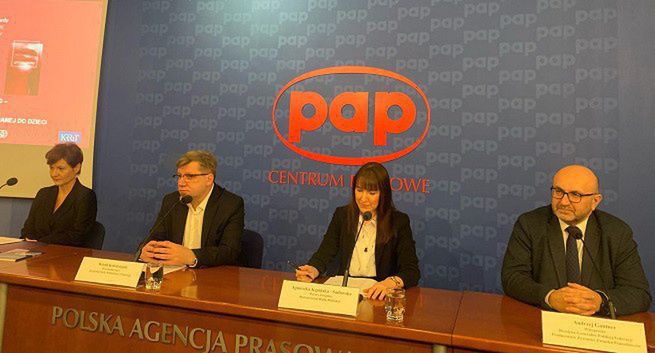 Coraz mniej spotów reklamujących żywność w przekazach dla dzieci