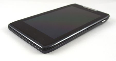 Motorola RAZR XT910 - żyletka wśród Androidów [test]