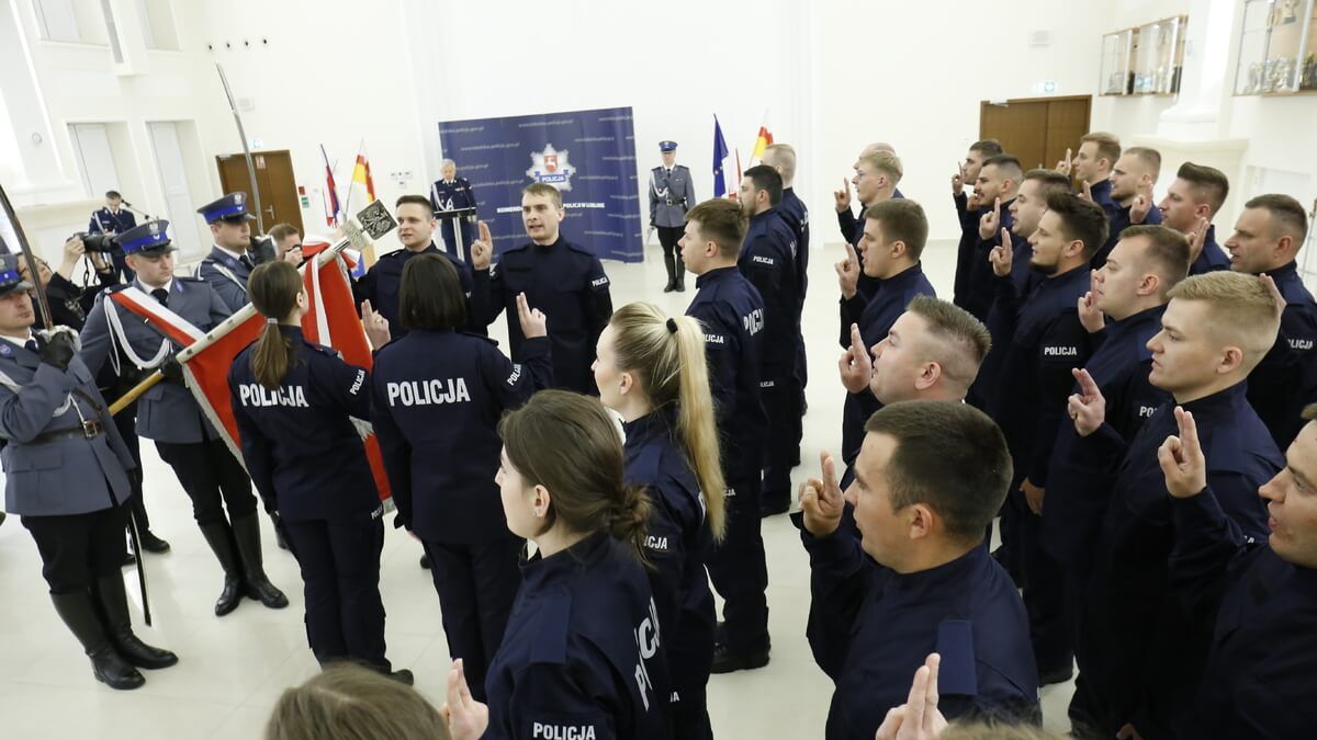 Ślubowanie nowych policjantów w Komendy Wojewódzkiej Policji w Lublinie