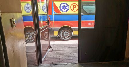 Tragiczny wypadek pod Warszawą. Kobieta wciągnięta przez maszynę