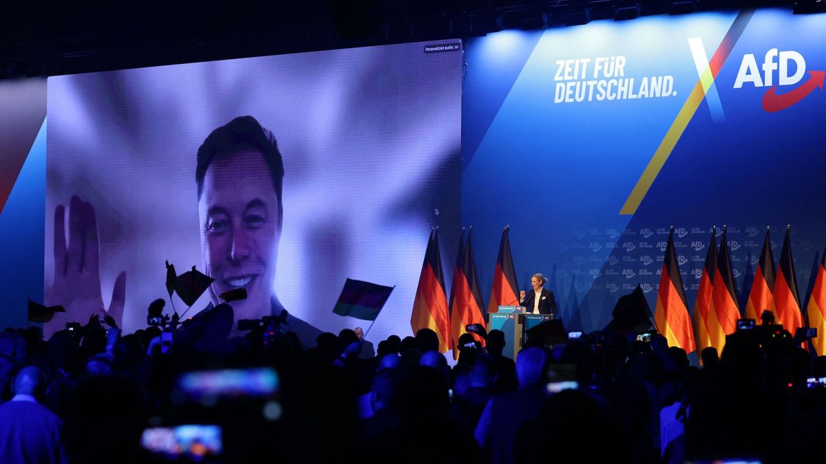 Temporary
US tech billionaire and businessman Elon Musk (L) is seen on a large screen as Alice Weidel, co-leader of Germany's far-right Alternative for Germany (AfD) party, addresses an election campaign rally in Halle, eastern Germany on January 25, 2025. (Photo by AFP)
-