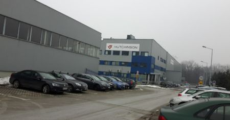 Grupowe zwolnienia w Polsce. Francuski gigant ogłosił plan