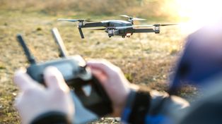 Urzędnicy z Konina dronem kontrolują posesje nad jeziorem. „Kolejne kontrole będą odbywać się regularnie”