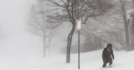 Burza z USA dotrze do Europy. Meteorolodzy podali datę