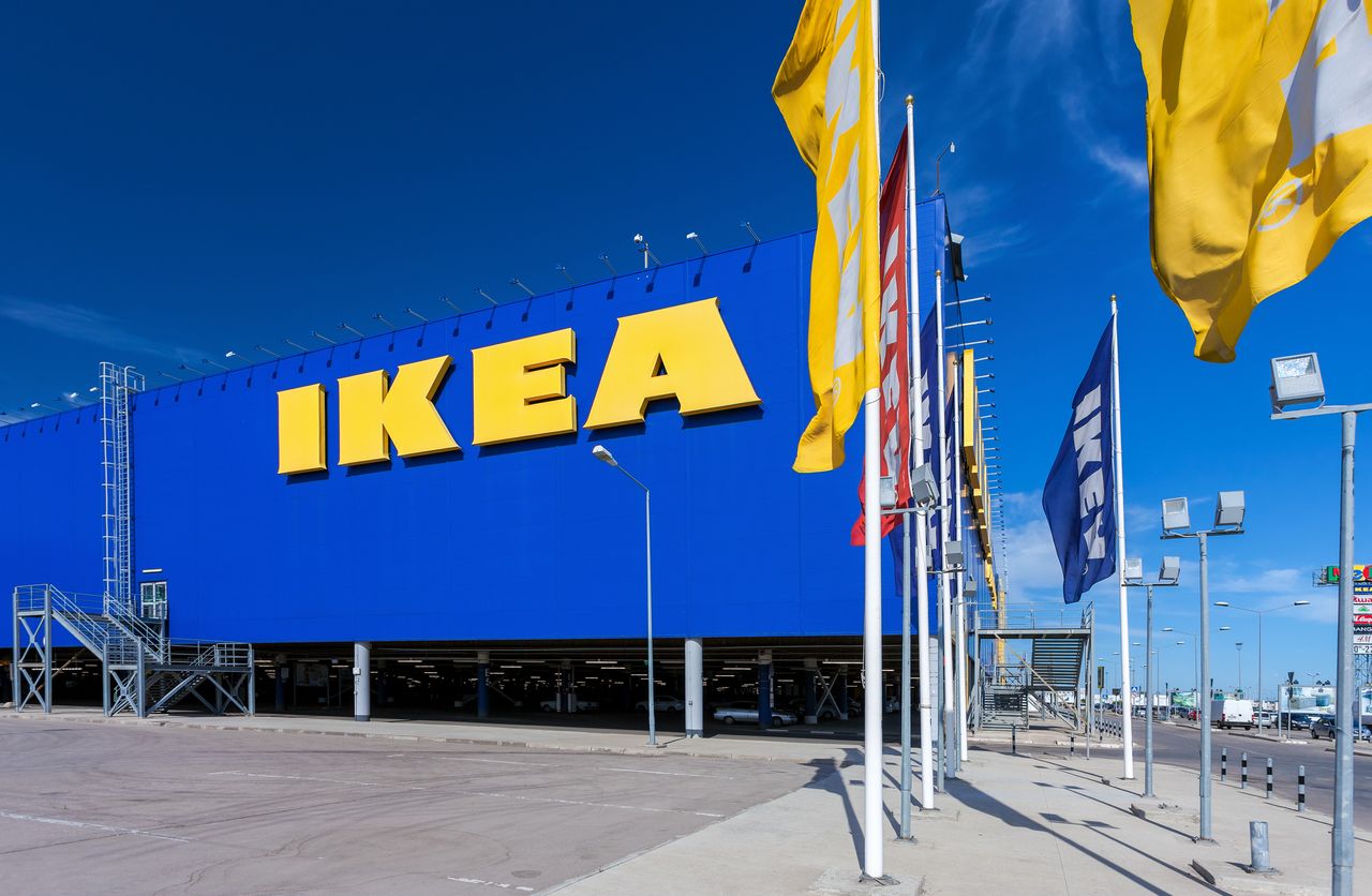 Ikea szuka pracowników do grania na komputerze. Kusi stawką