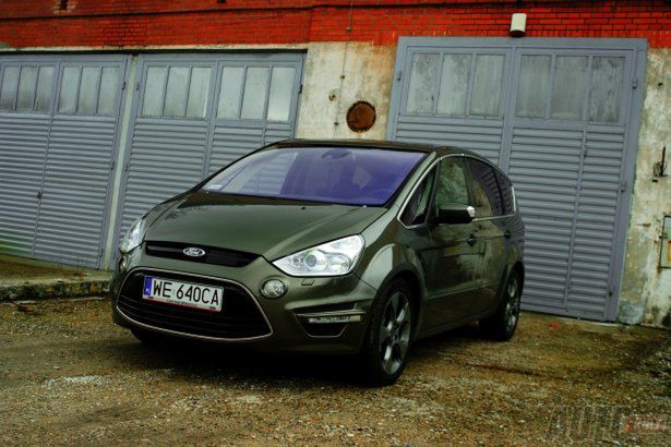 Ford S-Max 2,0 EcoBoost PowerShift Titanium - niepozorny [test autokult.pl]