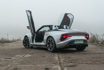 Test: MG Cyberster – sztuka robienia wrażenia