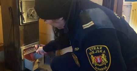 Skontrolowali ponad 2 tysiące domów. "Liczba interwencji wyraźnie wzrosła"