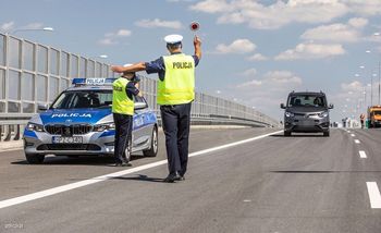 Majówka 2026: policja zapowiada wzmożone kontrole i ograniczenia w ruchu