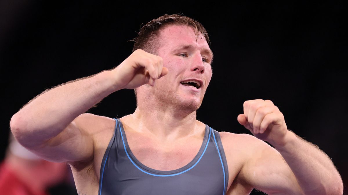 Tokio, Japonia, 02.08.2021. Igrzyska Olimpijskie - Tokio 2020, 2 bm. Polak Tadeusz Michalik po wygranej walce z Amerykaninem Tracym Hancockiem w ćwierćfinale kategorii 97 kg rywalizacji w zapasach w stylu klasycznym. (gj) PAP/Leszek Szymański   EDITORIAL USE ONLY