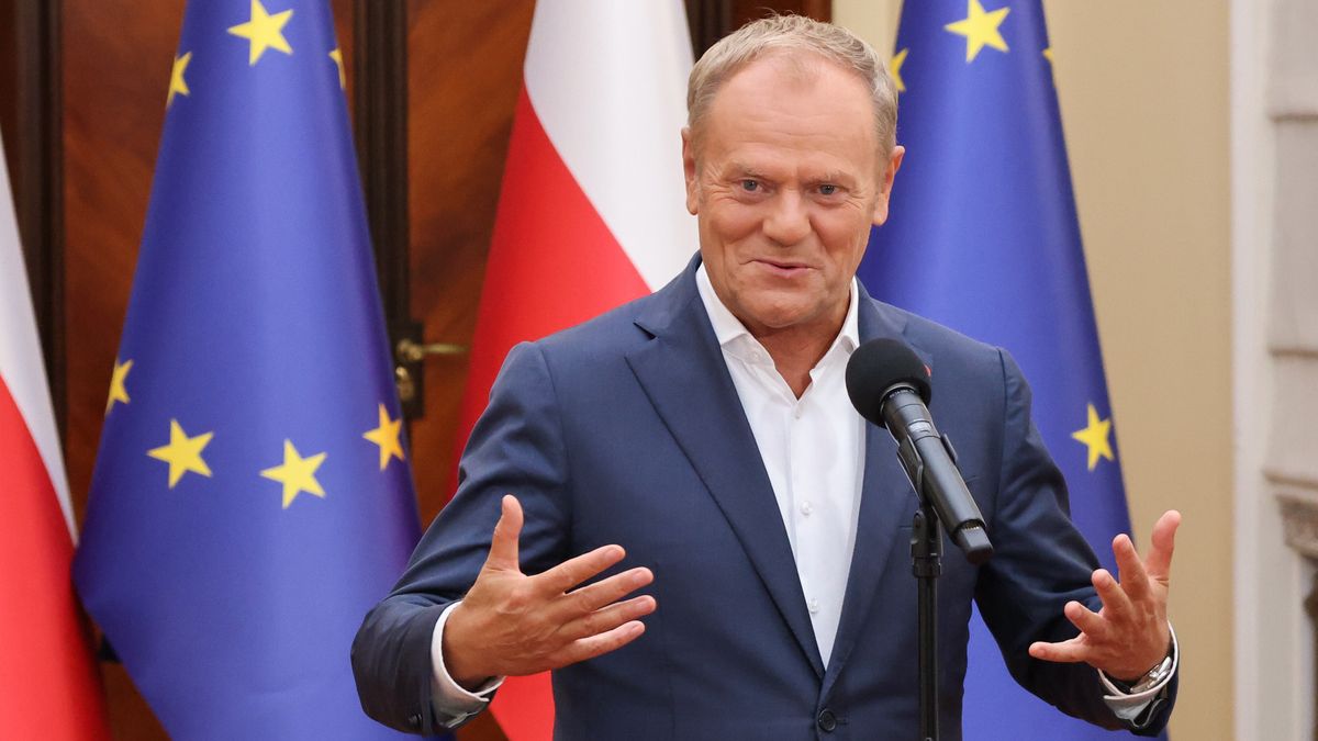 Warszawa, 11.09.2025. Premier Donald Tusk na konferencji prasowej w siedzibie KPRM w Warszawie, 11 bm. Szef rządu podsumował zakończone posiedzenie Rady Bezpieczeństwa Narodowego z udziałem prezydenta RP. (amb) PAP/Albert Zawada