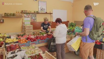 "Każdy ma wybór – albo u nas, albo w dyskoncie". Sprzedawczynie z bazaru o tym, co naprawdę kupujemy