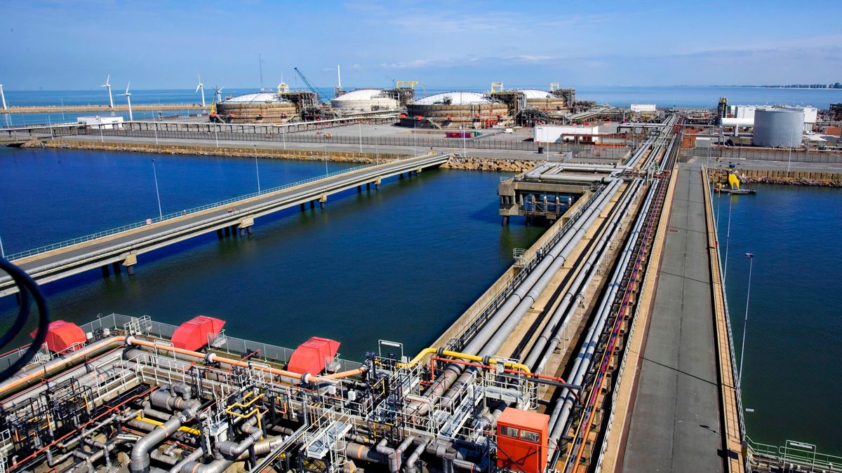 Terminal gazowy firmy Fluxys w porcie Zeebrugge służy jako brama do Europy dla skroplonego gazu ze wszystkich źródeł - również z Rosji