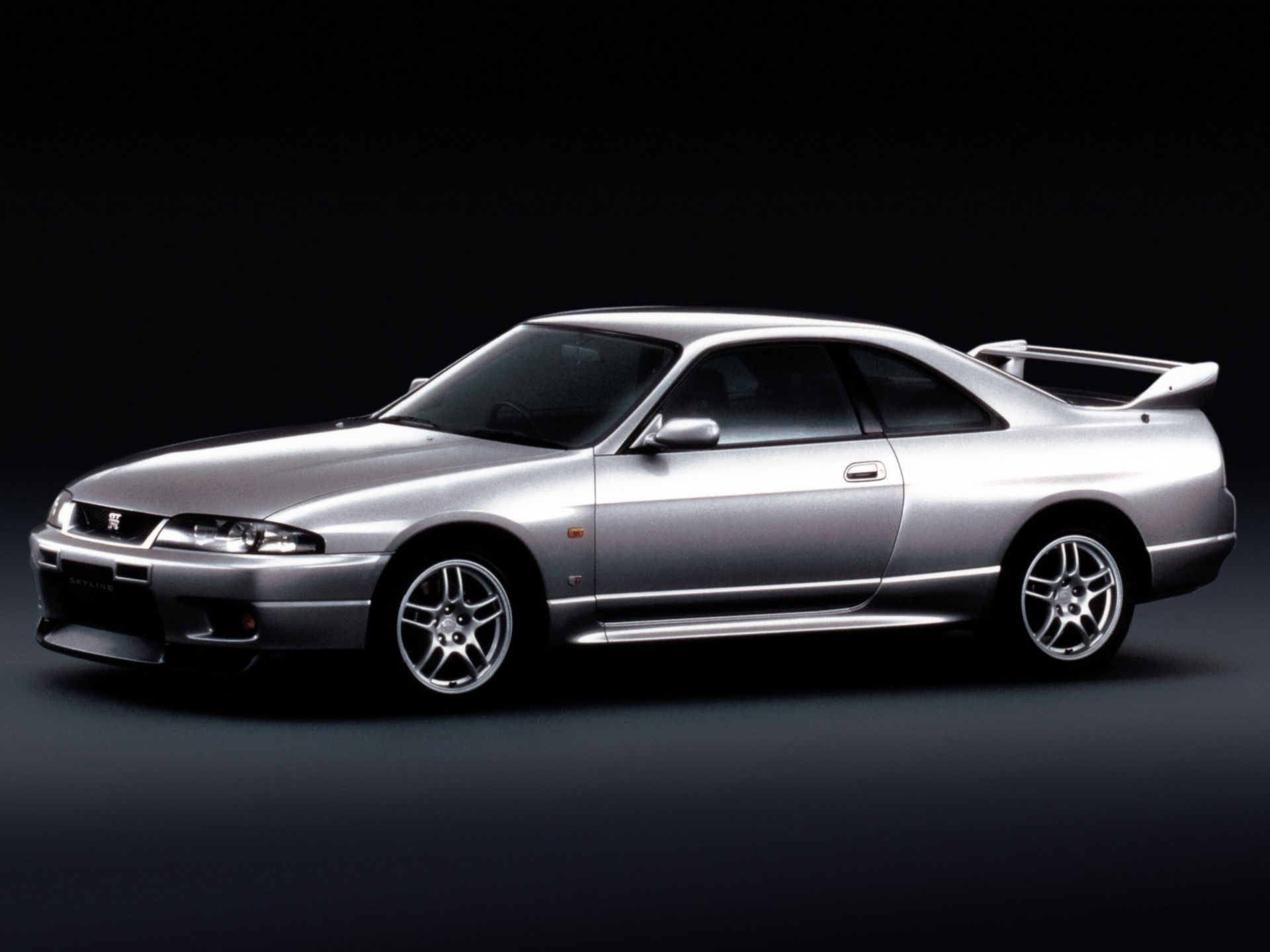Ewolucja Godzilli: jak od początku zmieniał się Nissan Skyline GT-R 14