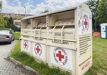 Bydgoszcz: Kontenery PCK znikają. Problem bałaganu wciąż obecny
