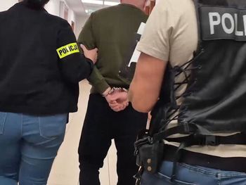 Mikołajki: Brutalny atak w hotelu. Przyłożyli mężczyźnie nóż do szyi