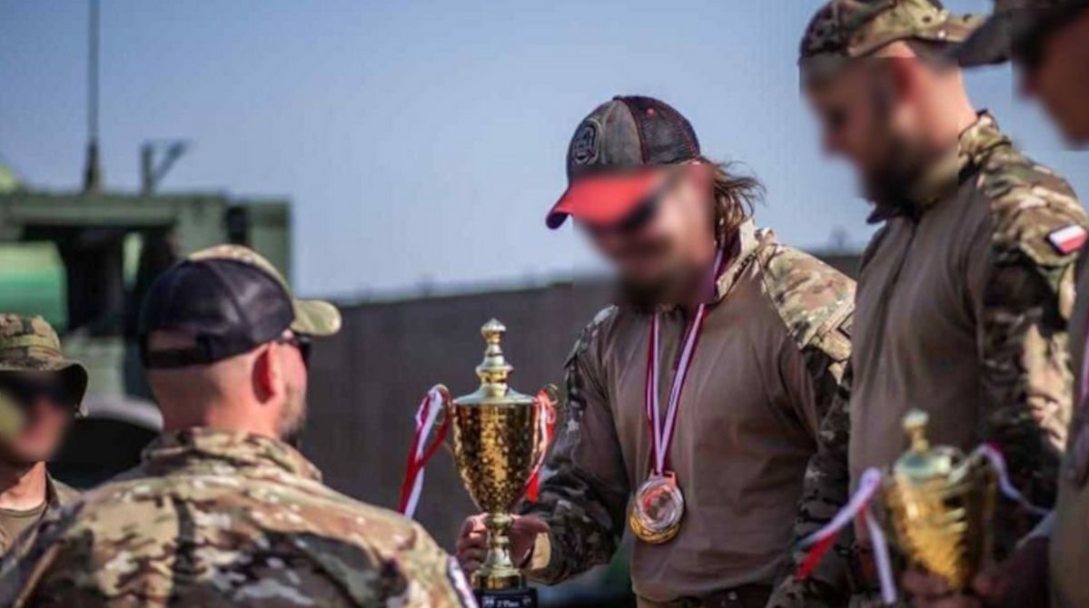 Policjant z Kielc na podium międzynarodowych zawodów strzeleckich