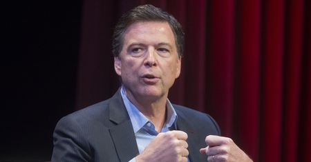Były dyrektor FBI sam zgłasza się do służb. W tle zarzuty ws. Donalda Trumpa