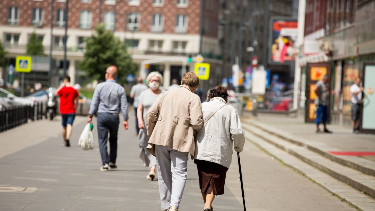 emerytury emeryt emerytka seniorzy emerytura starość 