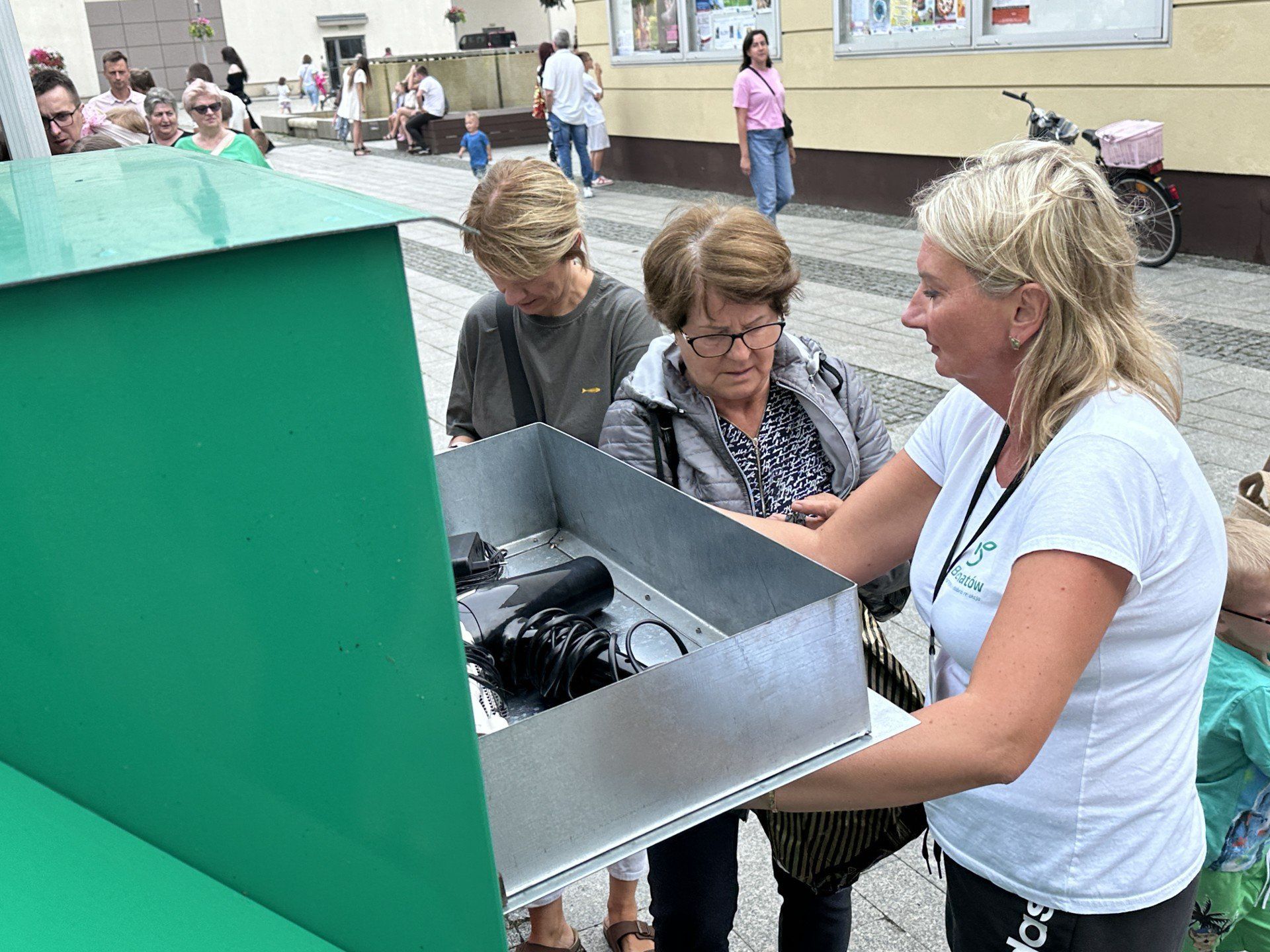 W Bełchatowie mieszkańcy mogli otrzymać rośliny doniczkowe w zamian za elektrośmieci