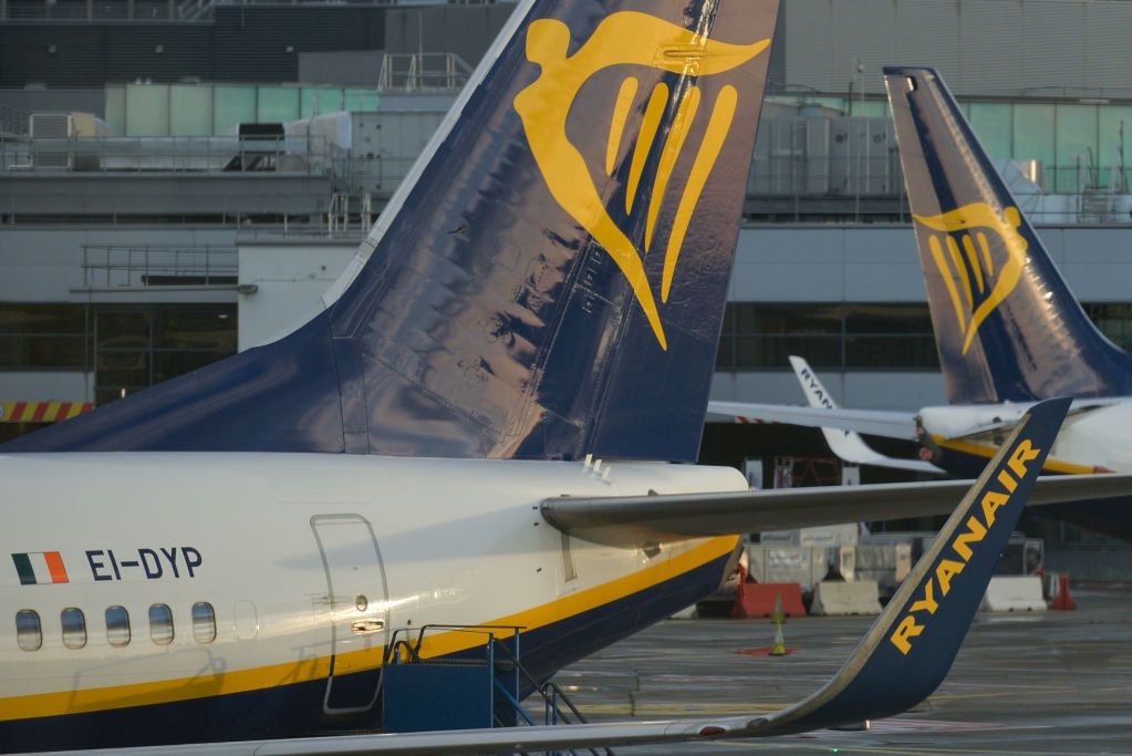 Ryanair znów zawiesza trasy z Polski. Z niektórych lotnisk zniknie na kilka tygodni