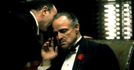 Top 10 niezapomnianych filmów gangsterskich: od klasyków do nowości