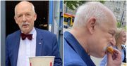 Janusz Korwin-Mikke niedawno szalał na siłowni. Teraz na śniadanie je nuggetsy