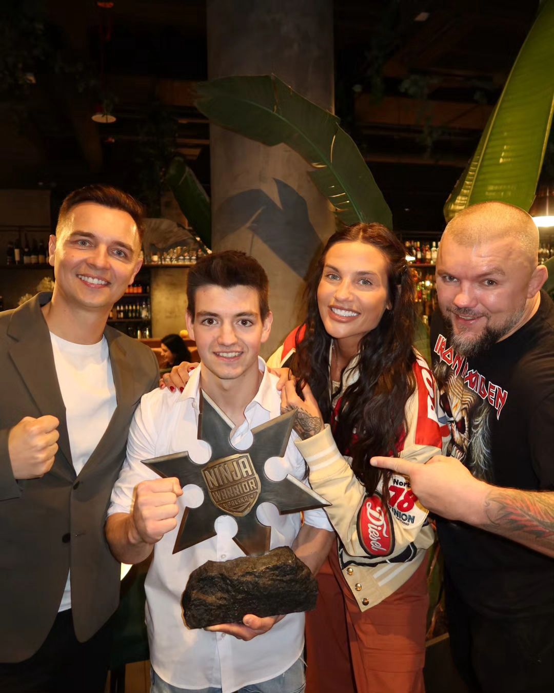 Jan Tatarowicz z ekipą "Ninja Warrior Polska"