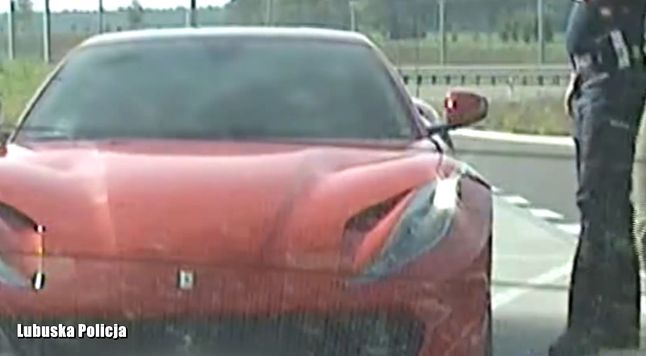 Zatrzymane ferrari