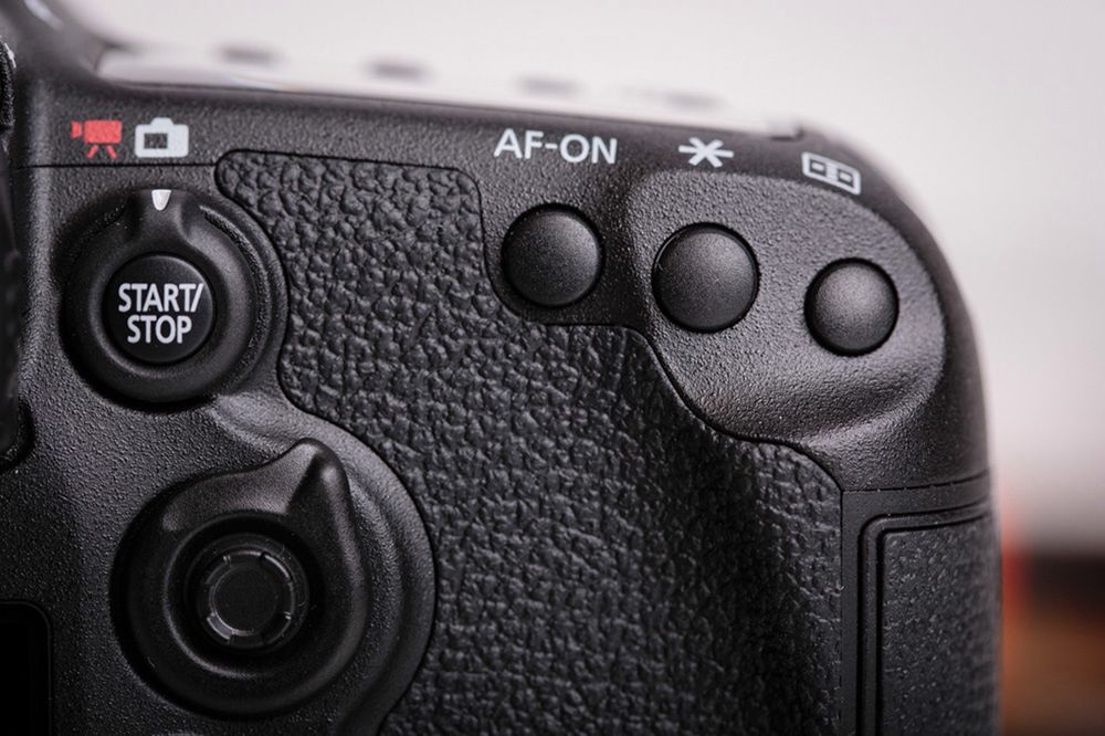 Canon EOS 7D Mark II - szybki, wytrzymały i bez konkurencji [test] 12