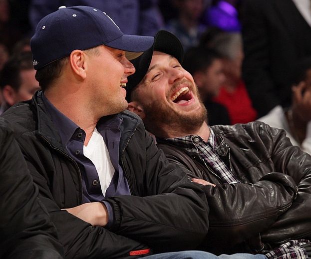 Tom Hardy przegrał zakład z Leonardo DiCaprio. Ma wytatuować sobie jego imię!