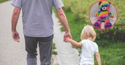 Zrozpaczony tata  poszukuje zagubionego misia. To pamiątka po zmarłej mamie dziecka