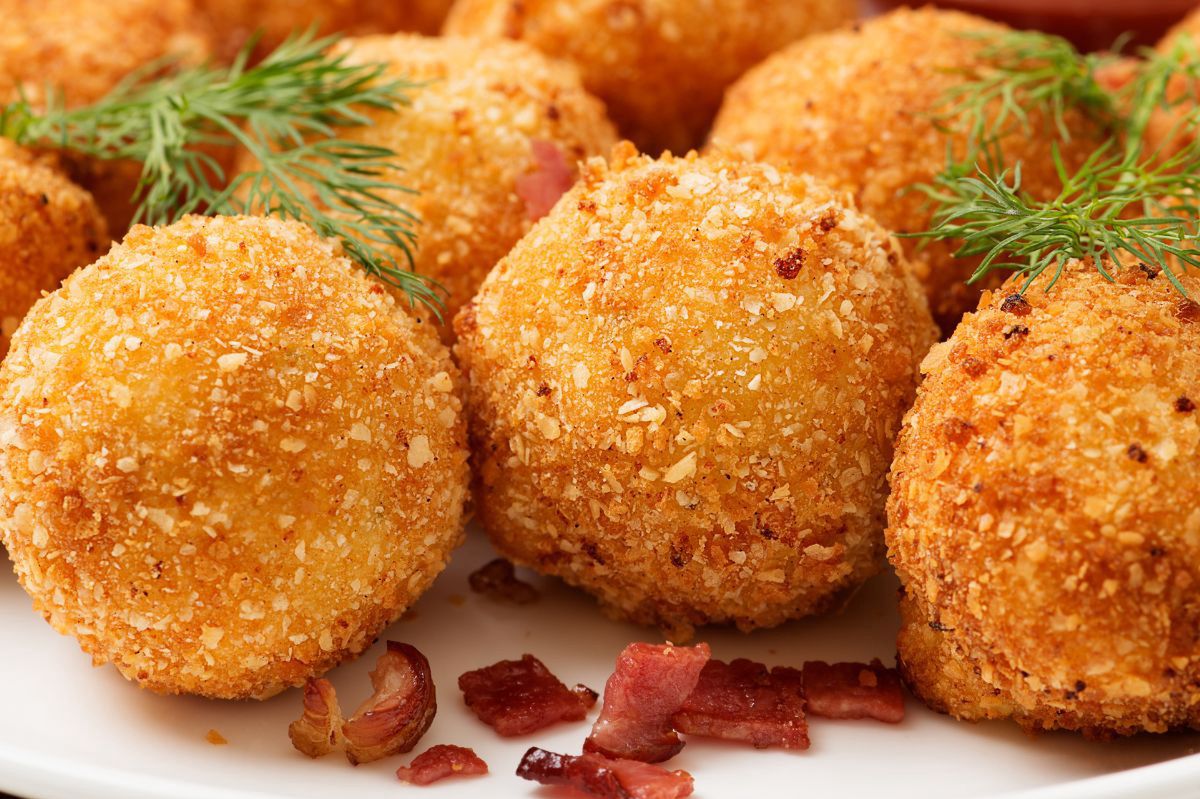They can be a side dish for lunch or an independent snack.