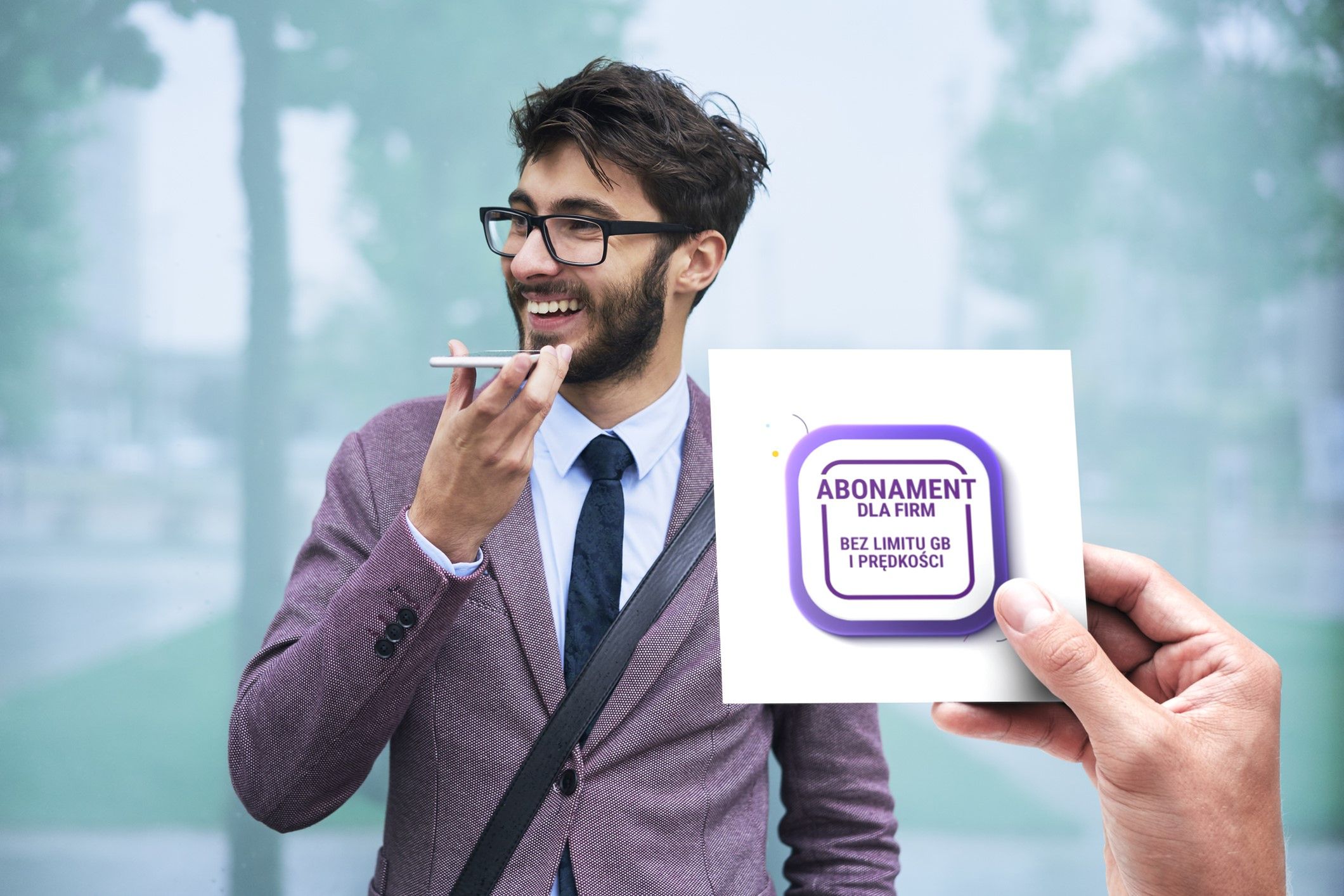 Play zagrywa do przedsiębiorców. Internet w smartfonie bez limitu GB i prędkości 1
