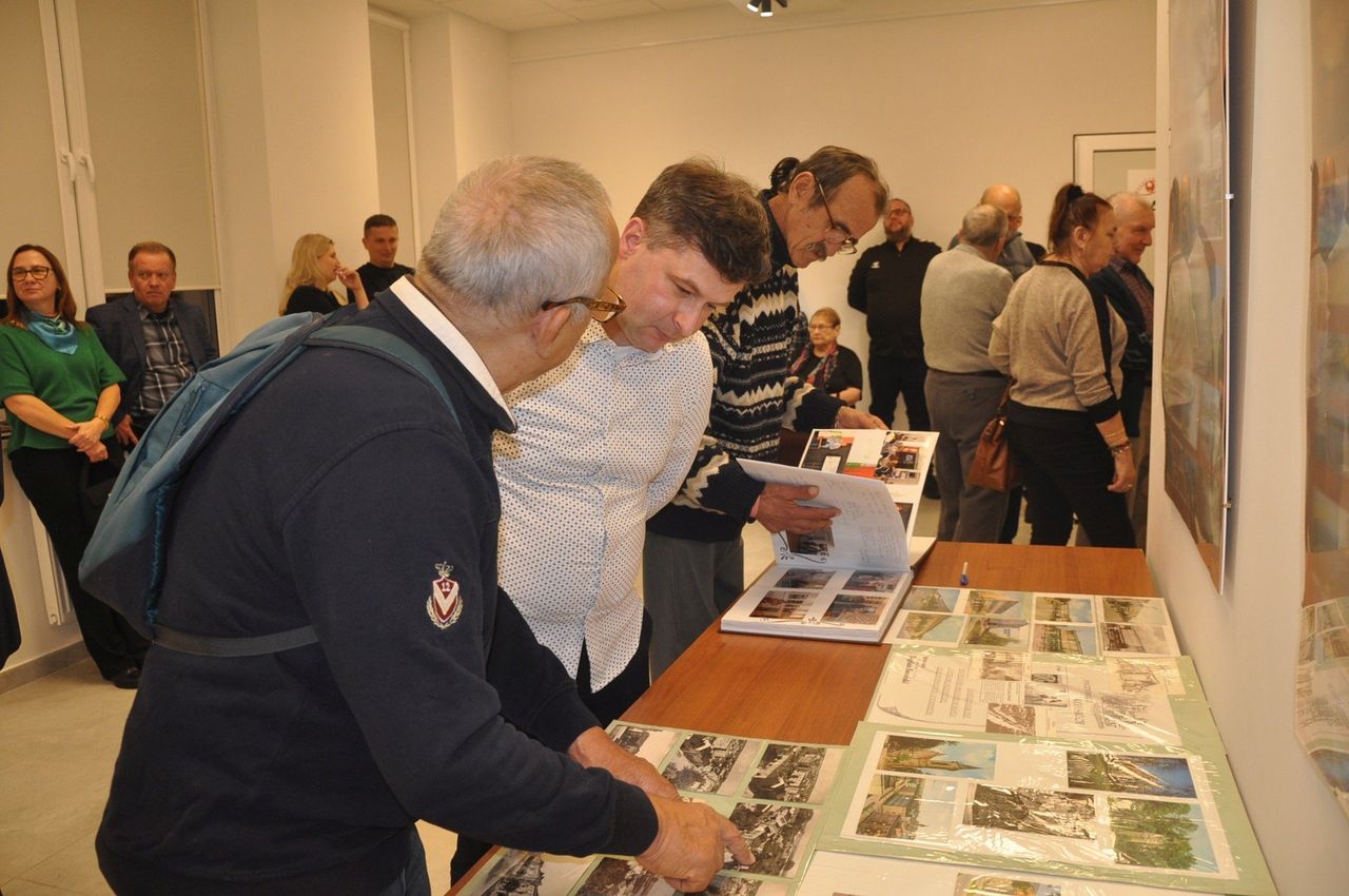 Końskie: Miasto na kartach pocztowych Bogdana Faworskiego