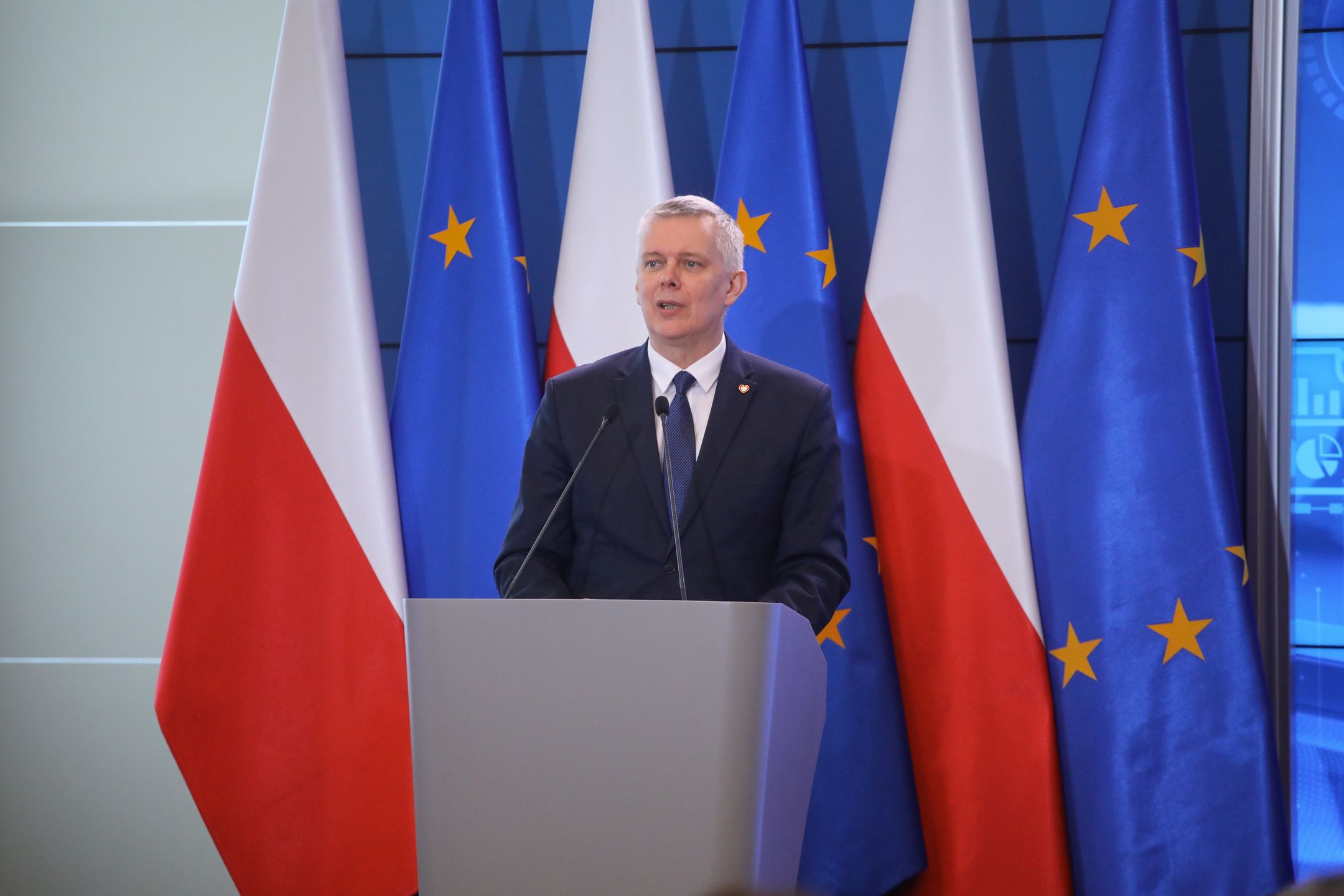 Warszawa, 22.04.2024. Minister-członek Rady Ministrów, koordynator służb specjalnych Tomasz Siemoniak przemawia na konferencji "Jak skutecznie walczyć z korupcją?", 22 bm. w KPRM w Warszawie. (aldg) PAP/Albert Zawada