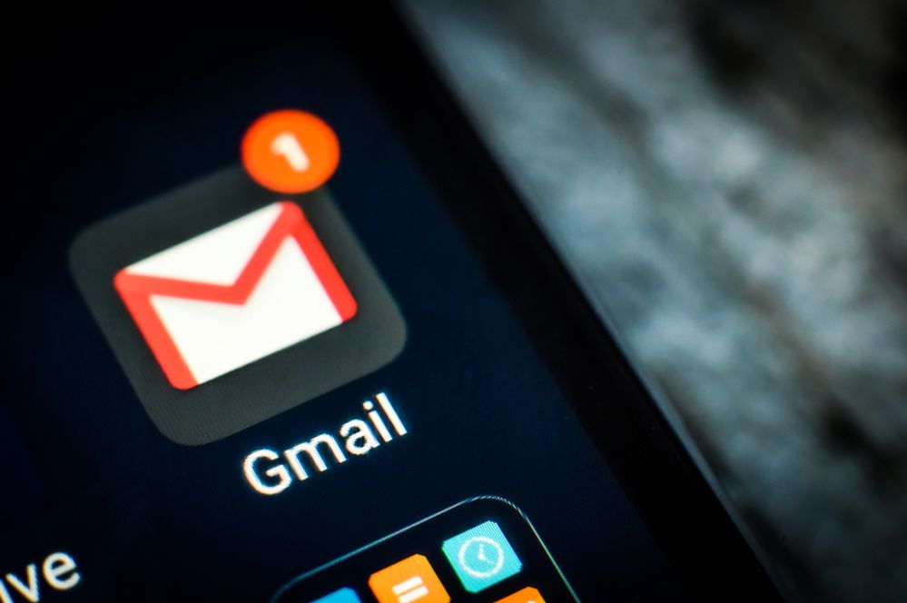 Gmail zyskuje tryb ciemny, ale tylko dla Androida 10 oraz iOS 13