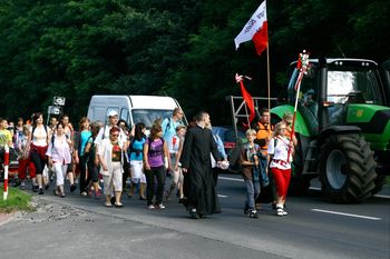 Ukryte koszty pielgrzymek na Jasną Górę. Za to trzeba zapłacić 100 zł
