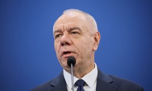 PiS nie będzie wspierać inwestycji w OZE. Stawia na atom i węgiel