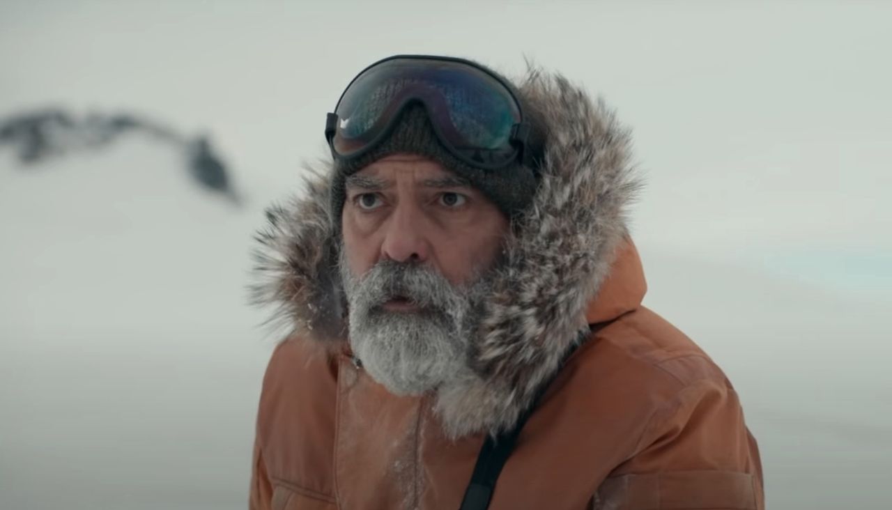 "Niebo o północy": Zarośnięty George Clooney oczekuje apokalipsy [RECENZJA]