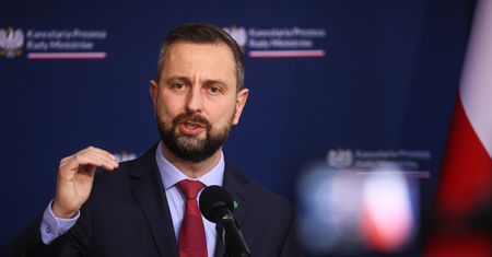 Szef MON odpowiada na wywiad Putina. "Nie może uśpić naszej czujności"