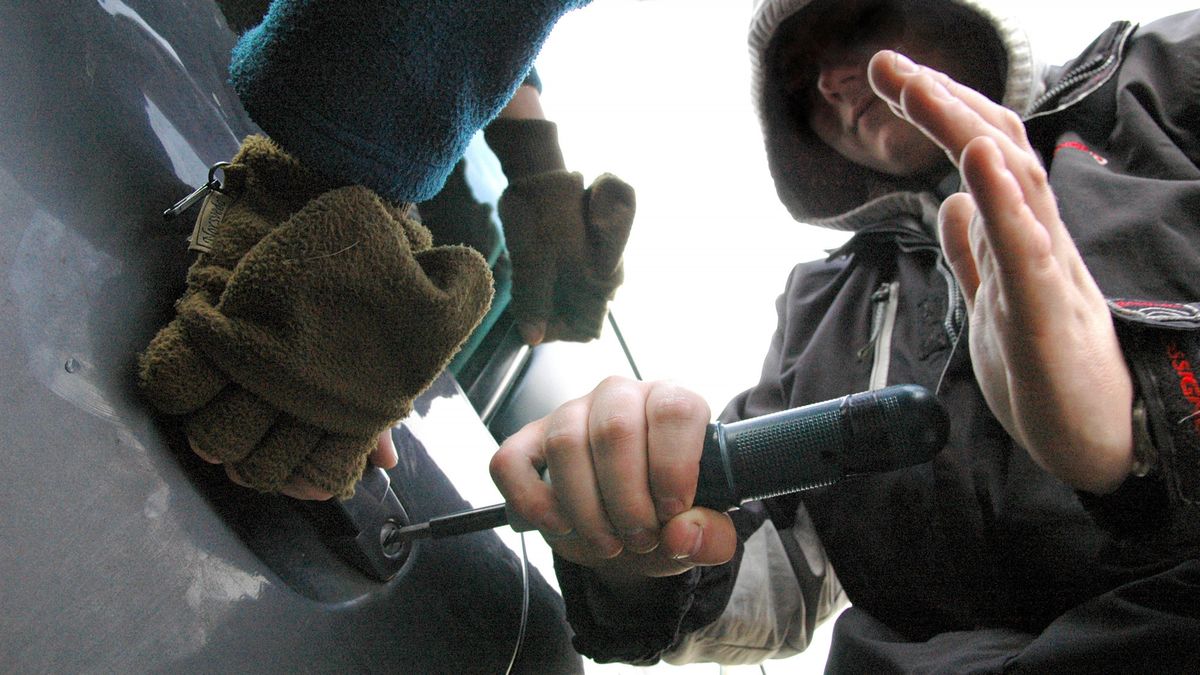 Epidemia koronawirusa ułatwia pracę złodziejom - zdjęcie ilustracyjne